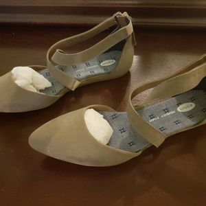 Dr. Scholls Tan Criss-cross Flats with Memory Foam